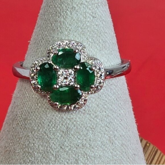 925 Sterling Silver Flower Ring with Natural  Emerald Gem & Cz - Picture 8 of 9